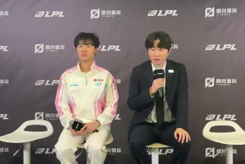 v体育-Knight：HongQ优缺鲜明年轻英雄池深，对线激进可能失误也多